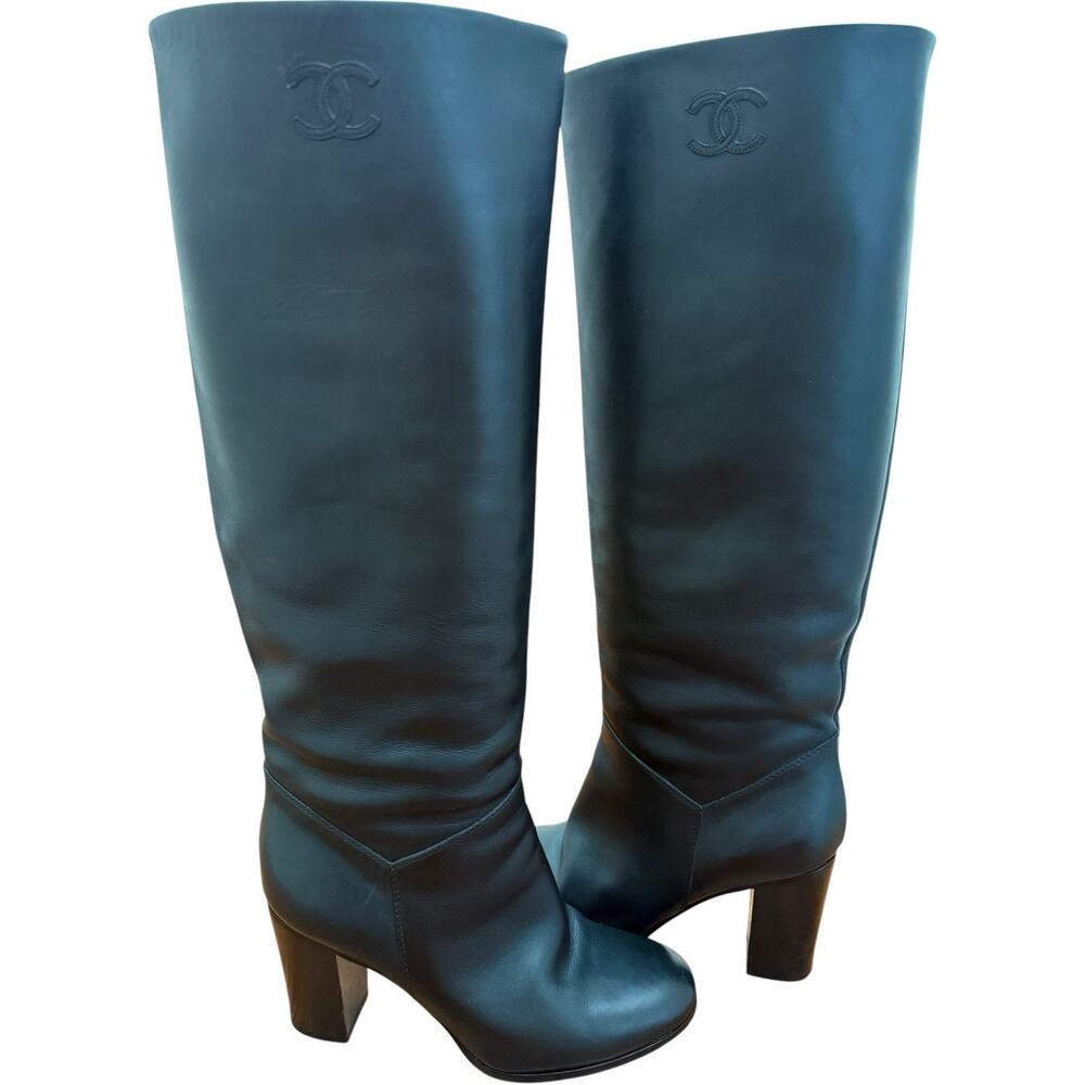 CHANEL Tall Black Leather Knee High Boots Size 38 CC Logo Block Heel - Picture 9 of 16
